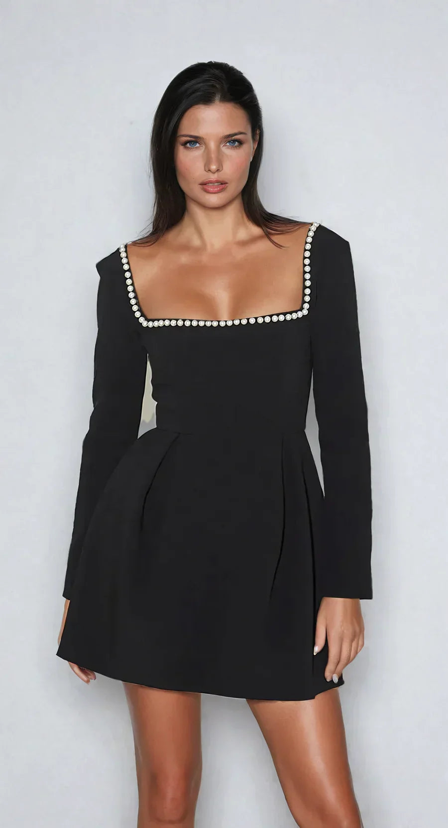 Valérie Short Dress with Pearls – Elegant Cocktail Dress with Luxurious Pearl Details and Flattering Cut