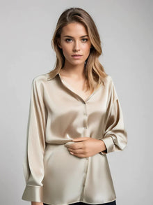 Isabelle Blouse Woman in Velvet – Luxurious Fitted Blouse with Elegant Cut for Chic and Casual Looks