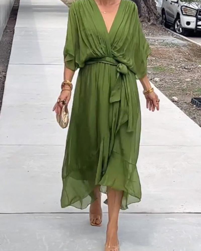 Robe Femme Cristi – Elegant Wrap Dress with Batwing Sleeves & Asymmetric Hem