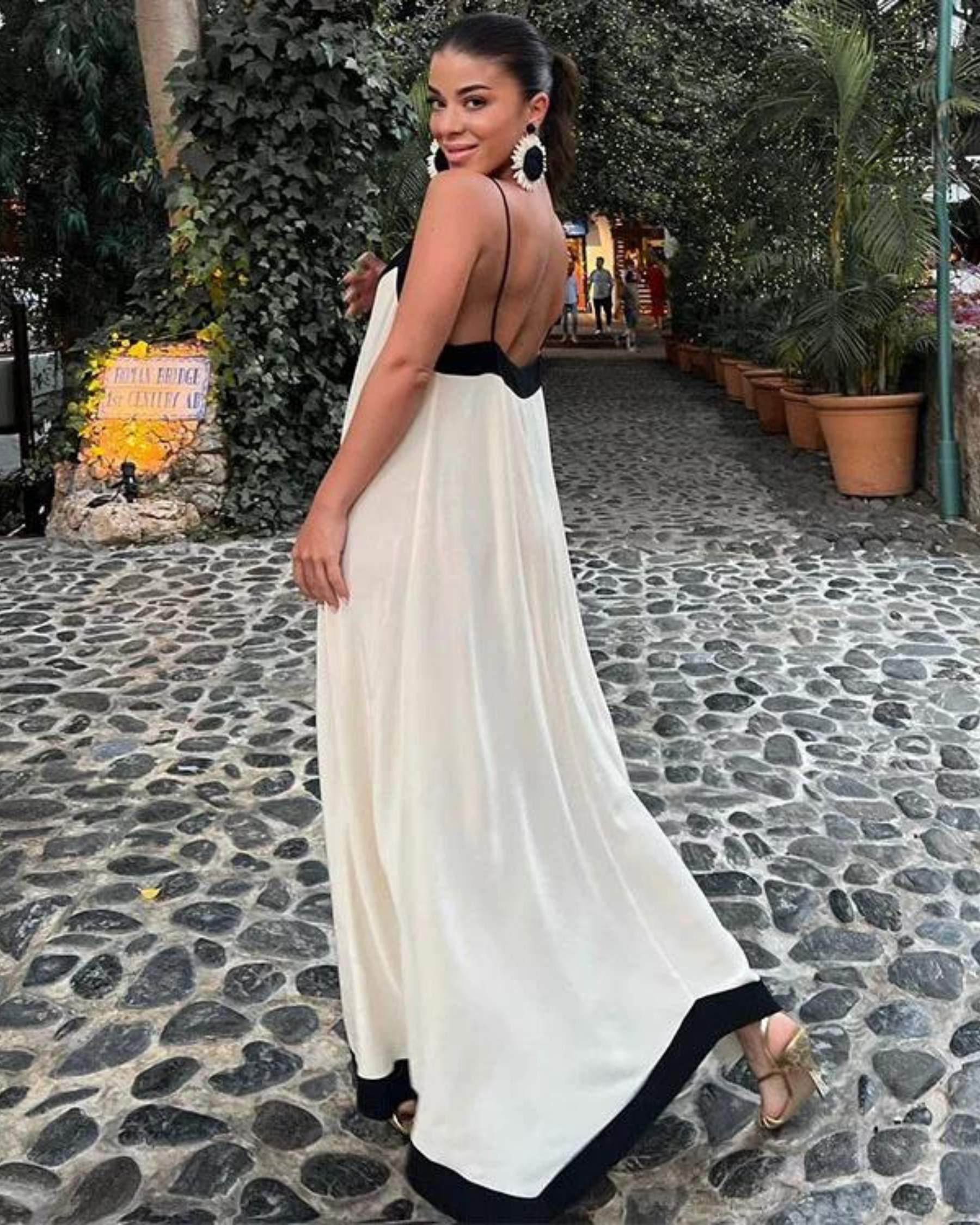 Mery Robe Femme – Elegant Midi Dress in Breathable Fabric with Flattering and Timeless Cut