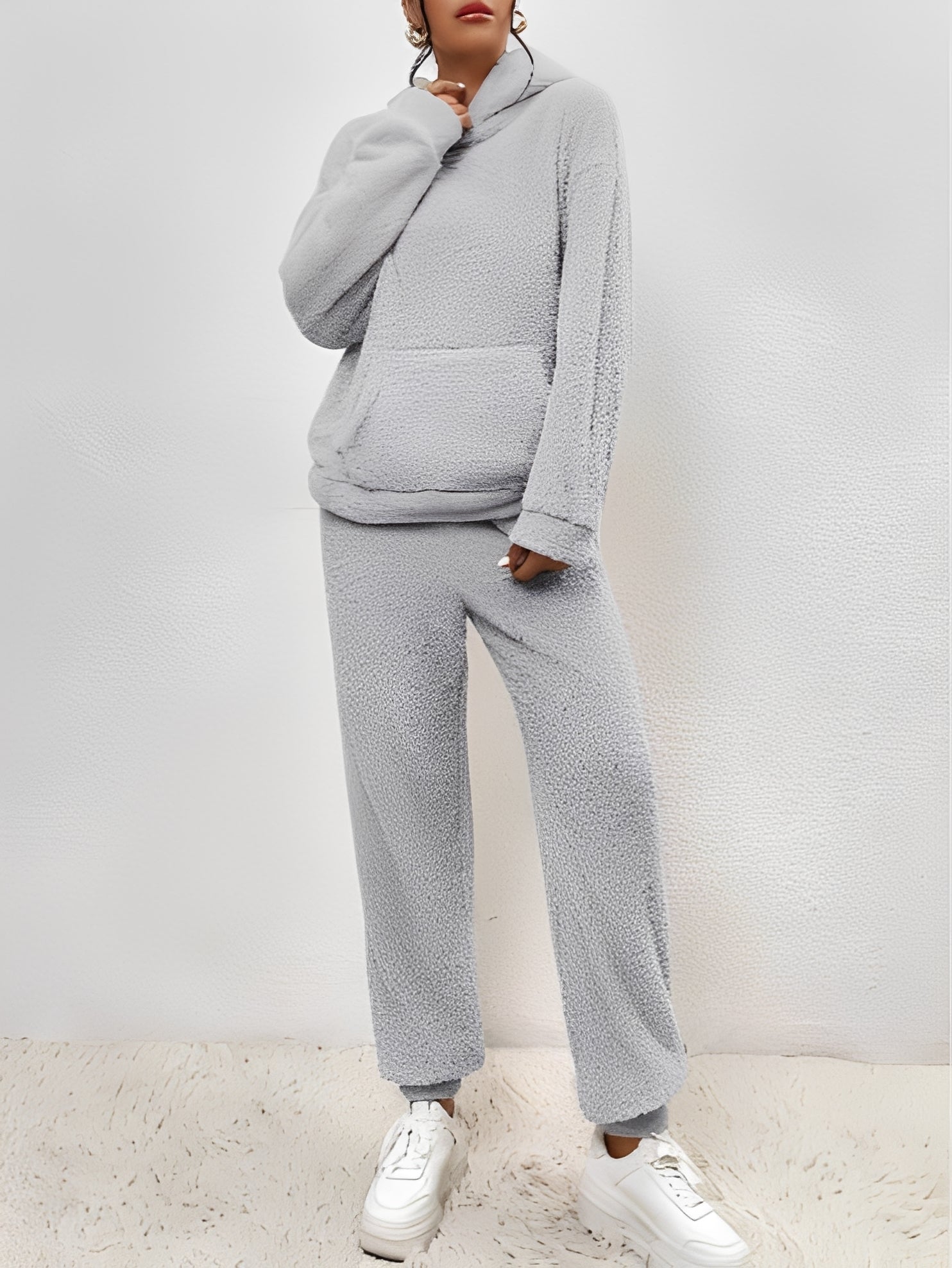 Ayla Ensemble Loungewear in Fleece for Women – Soft and Comfortable Hoodie and Pants for Casual Warmth