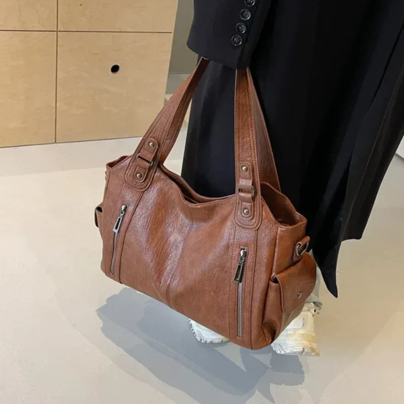 Dakota Women's Shoulder Bag – Elegant Leather Bag with Adjustable Shoulder Strap & Spacious Design