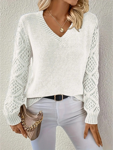Danny Pull Woman – Light, Crocheted Sleeves and V-Neck for an Elegant Look