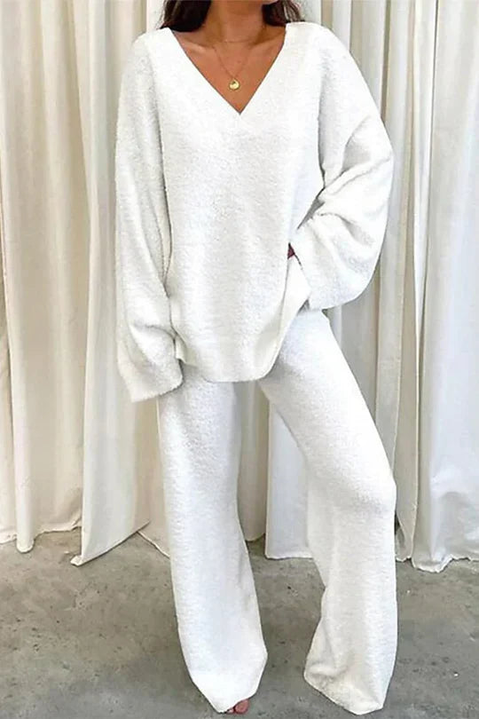 Rivka Women's Ensemble – Oversize Lounge Outfit with V-Neck Sweater & Comfortable Wide Pants