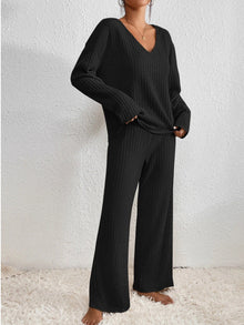Kathy knit set for women – Comfortable loungewear with V-neck sweater and soft pants