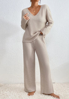 Kathy knit set for women – Comfortable loungewear with V-neck sweater and soft pants