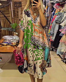 Robe Femme Diana – Elegant Long Dress with Deep V-Neckline, Leopard Print & Airy Cut