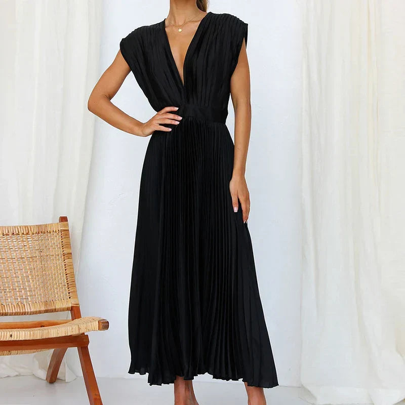 Daliah Robe Femme – Elegant Pleated Dress with Deep V-Neck & Versatile Style