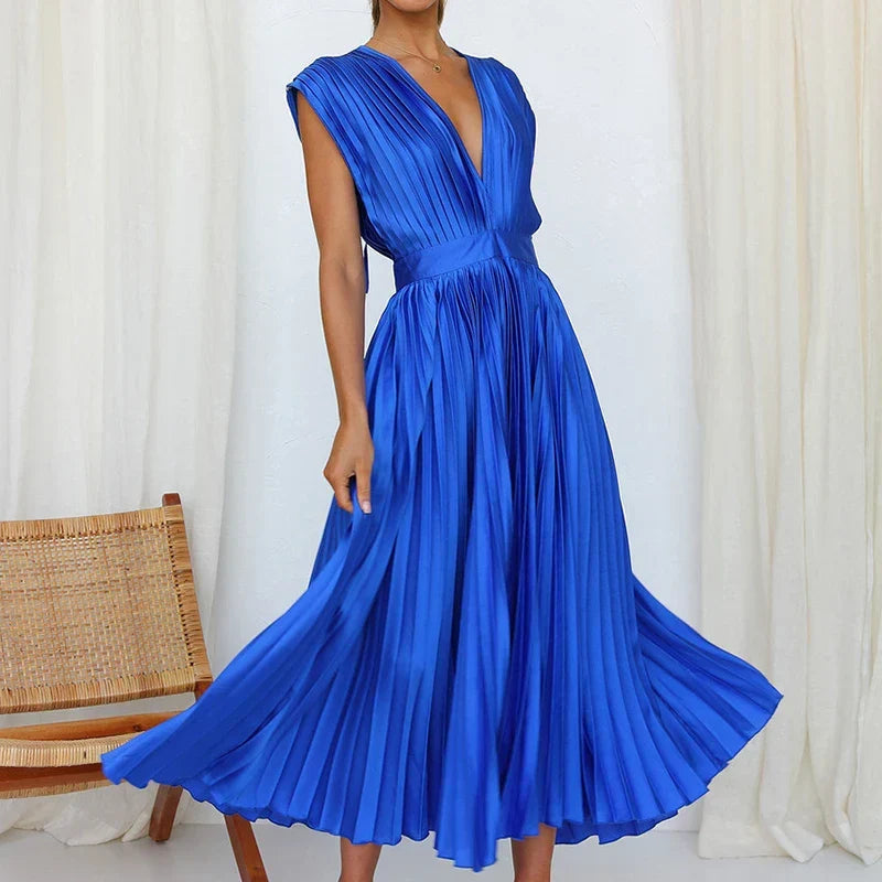 Daliah Robe Femme – Elegant Pleated Dress with Deep V-Neck & Versatile Style
