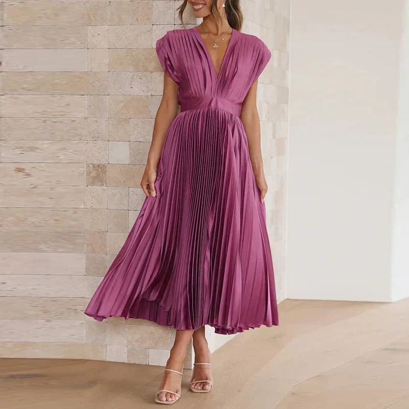 Daliah Robe Femme – Elegant Pleated Dress with Deep V-Neck & Versatile Style