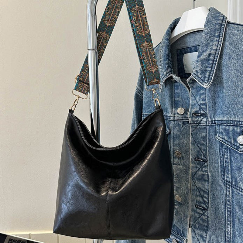 Sac Bandoulière Femme Wanda – Elegant Bag in PU with Zipper Closure & Compact Daily Format