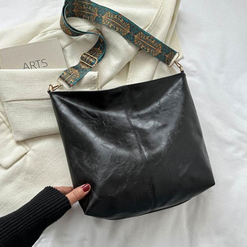 Sac Bandoulière Femme Wanda – Elegant Bag in PU with Zipper Closure & Compact Daily Format