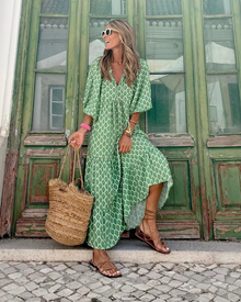 Sandy Long Robe Woman – Versatile Style with Lightweight Fabric & Timeless Elegance