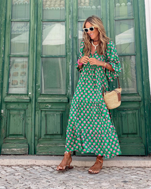 Sandy Long Robe Woman – Versatile Style with Lightweight Fabric & Timeless Elegance