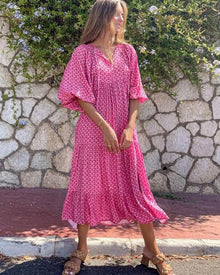 Sandy Long Robe Woman – Versatile Style with Lightweight Fabric & Timeless Elegance