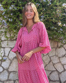 Sandy Long Robe Woman – Versatile Style with Lightweight Fabric & Timeless Elegance