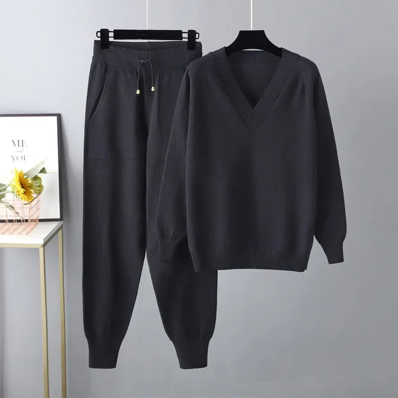 Margot Women's Set – Premium Knit Sweater & Pants, Chic Style & Elegant Comfort