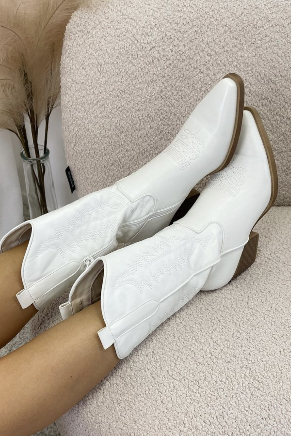 Leona Cowboy Boots Women – High Western Boots with Pointed Toe & Durable Faux Leather
