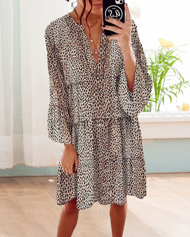 Avelyn Summer Dress Woman – Loose Dress with Leopard Print, Puff Sleeves & Elegant V Neck