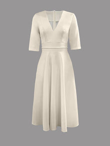 Elara Robe Femme – Elegant Dress with V-Neck, Lightweight & Ideal for Summer Parties and Events