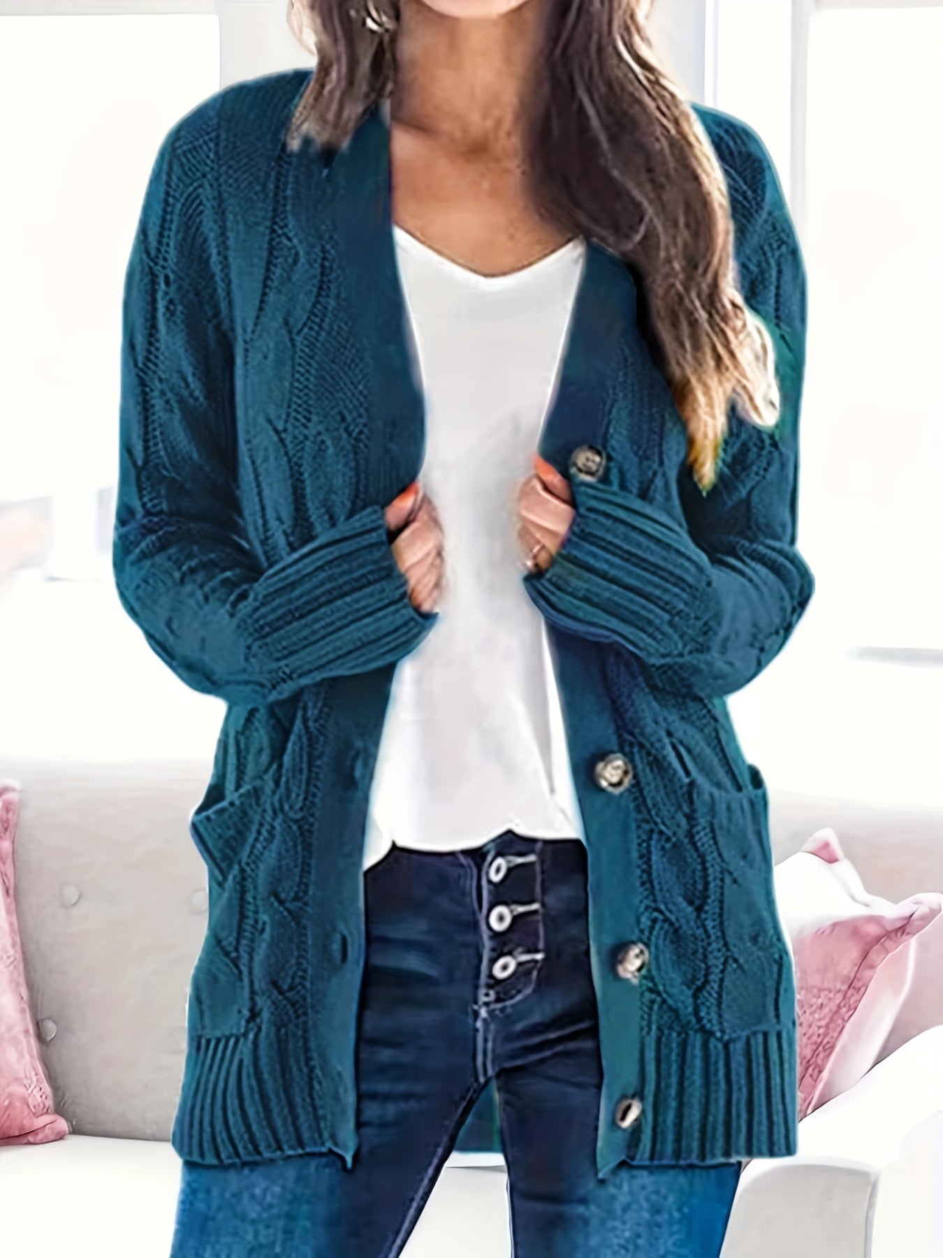 Lissy Gilet Femme – Warm Cable Knit Cardigan with Buttons & Modern Comfortable Fit
