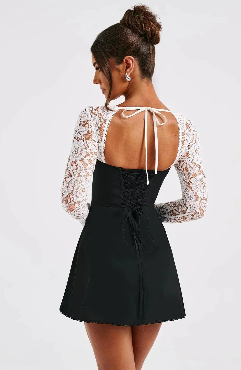 Juliette Mini Dress Women – Elegant Lace Dress with Heart Neckline and Fitted Cut