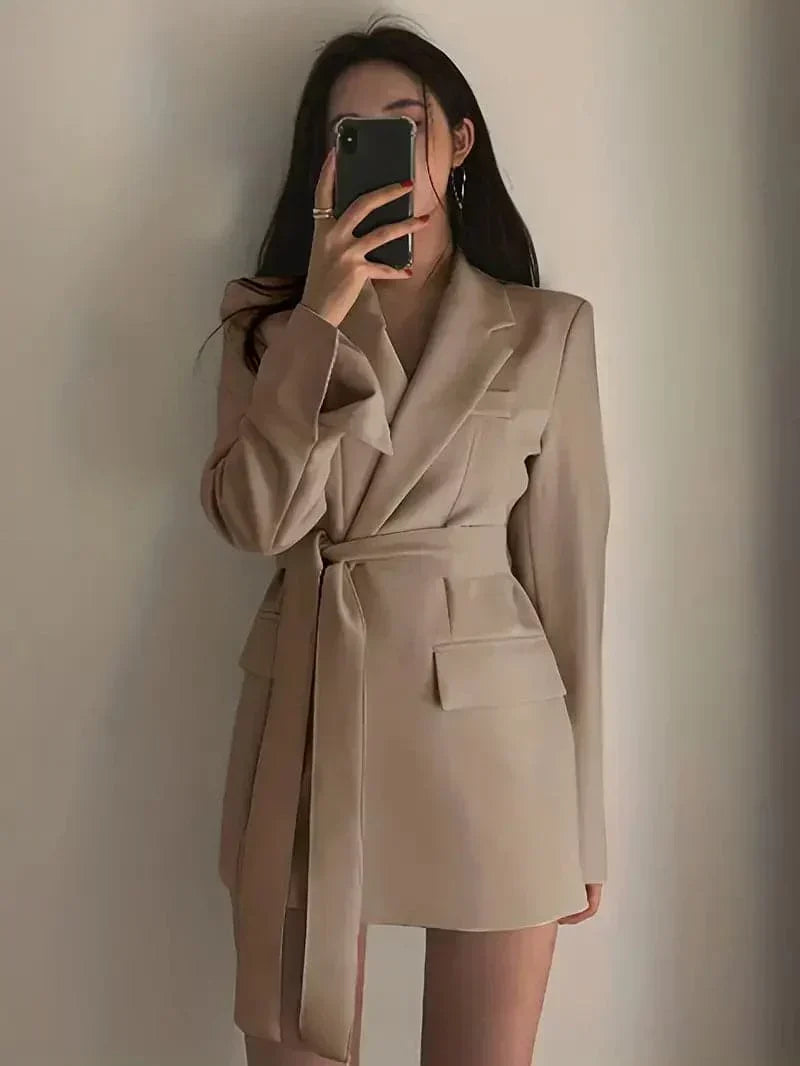 Nélia Blazer Dress Woman – Elegant Chic Tailored Dress with Long Sleeves for All Occasions