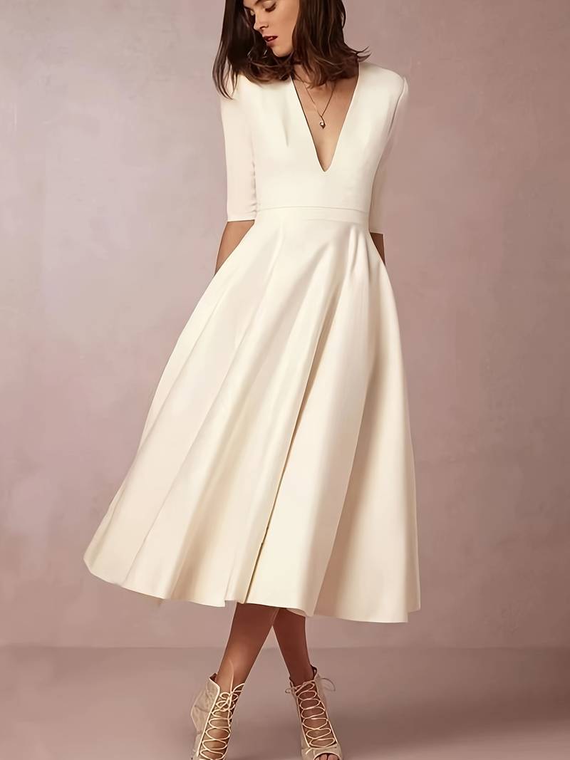 Elara Robe Femme – Elegant Dress with V-Neck, Lightweight & Ideal for Summer Parties and Events