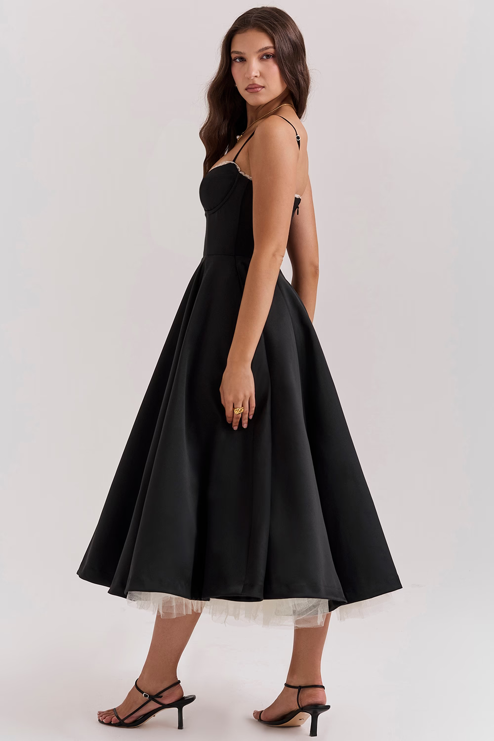Dawn Robe Midi Femme – Elegant Tulle Dress with Adjustable Straps & Comfortable Fit