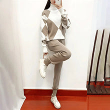 Amara Women's Set – Comfortable Tracksuit with Long Sleeve Sweatshirt & High Waist Pants