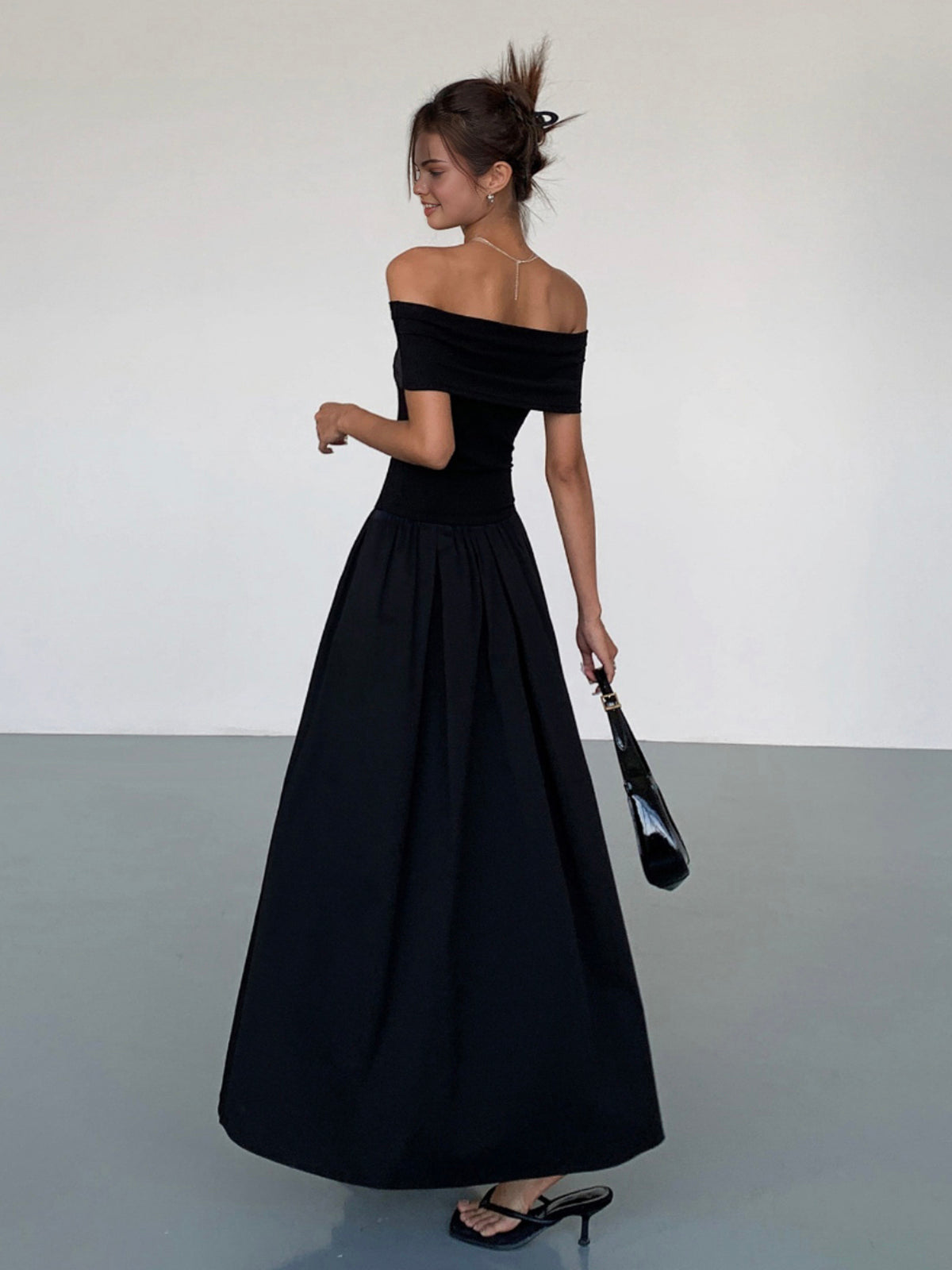Kisha Maxi Dress for Women – Elegant Off-Shoulder Dress with Flowing Pleated Skirt