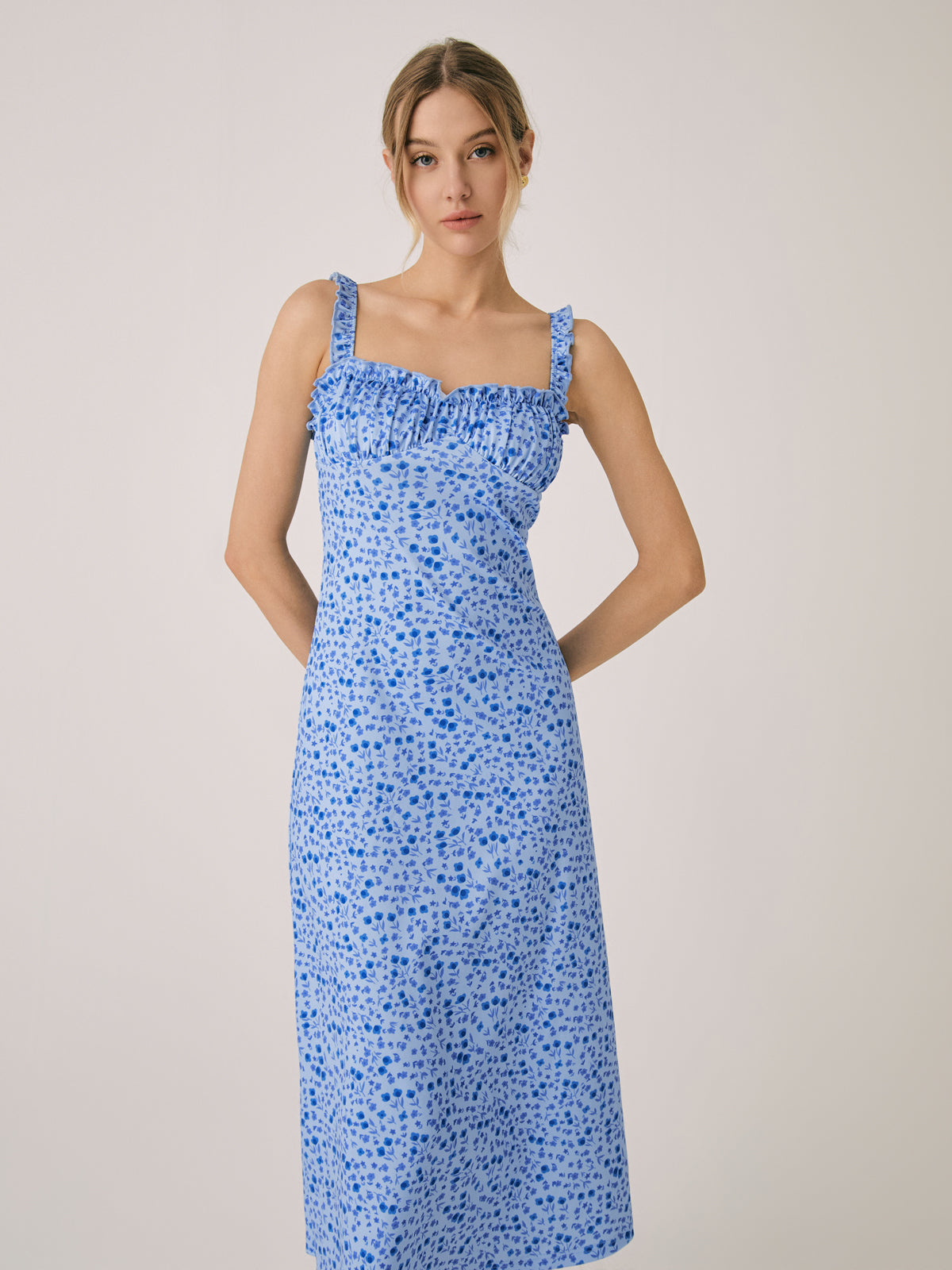 Bohemian Dress Woman Chloe – Midi Vacation Dress with Floral Print & Cami Straps