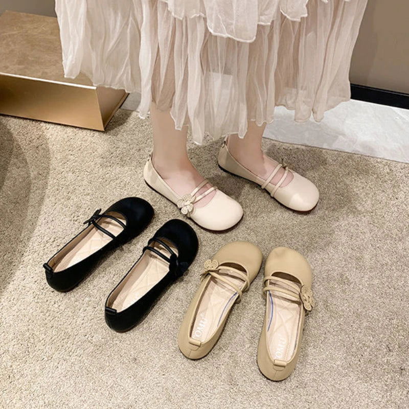 Clara Ballerines Femme – Elegant Shoes with Delicate Flower & Comfortable Double Strap