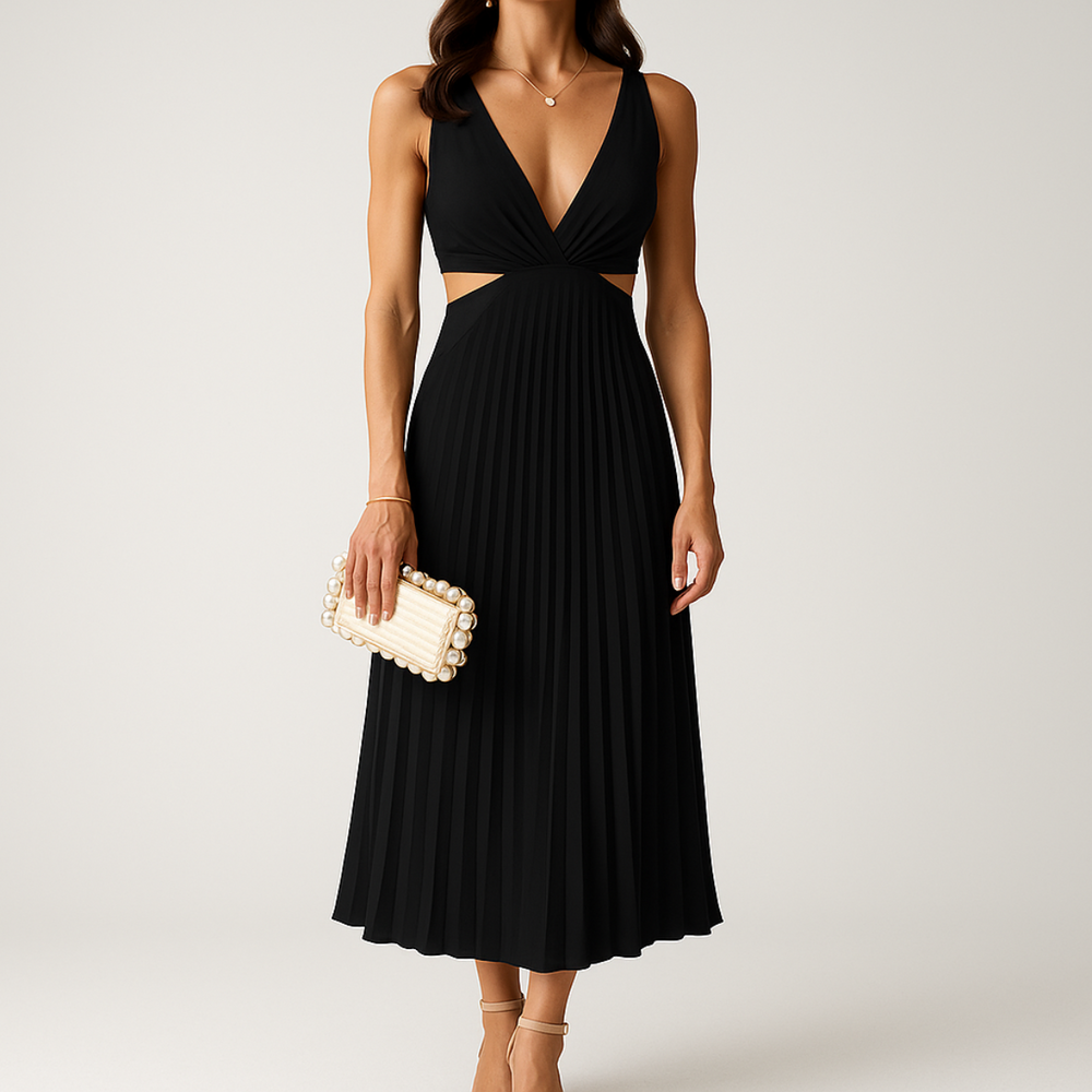 Shandee Robe Plissée – Shiny Satin, Fluid Cut & Refined Elegance