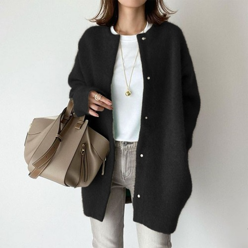 Amelia Gilet Woman Elegant – Chic & Comfortable Cardigan in High-End Knitwear