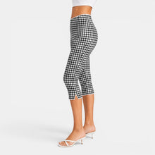 Women's Plaid Capri Pants