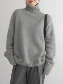 Lynn Pull Femme – Turtleneck in Soft Wool & Elegant for Chic Winter Look