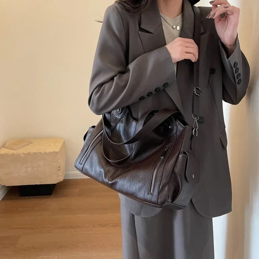 Ellie Shoulder Bag Woman – Trendy and Practical with Large Space and Chic Design