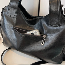 Ellie Shoulder Bag Woman – Trendy and Practical with Large Space and Chic Design