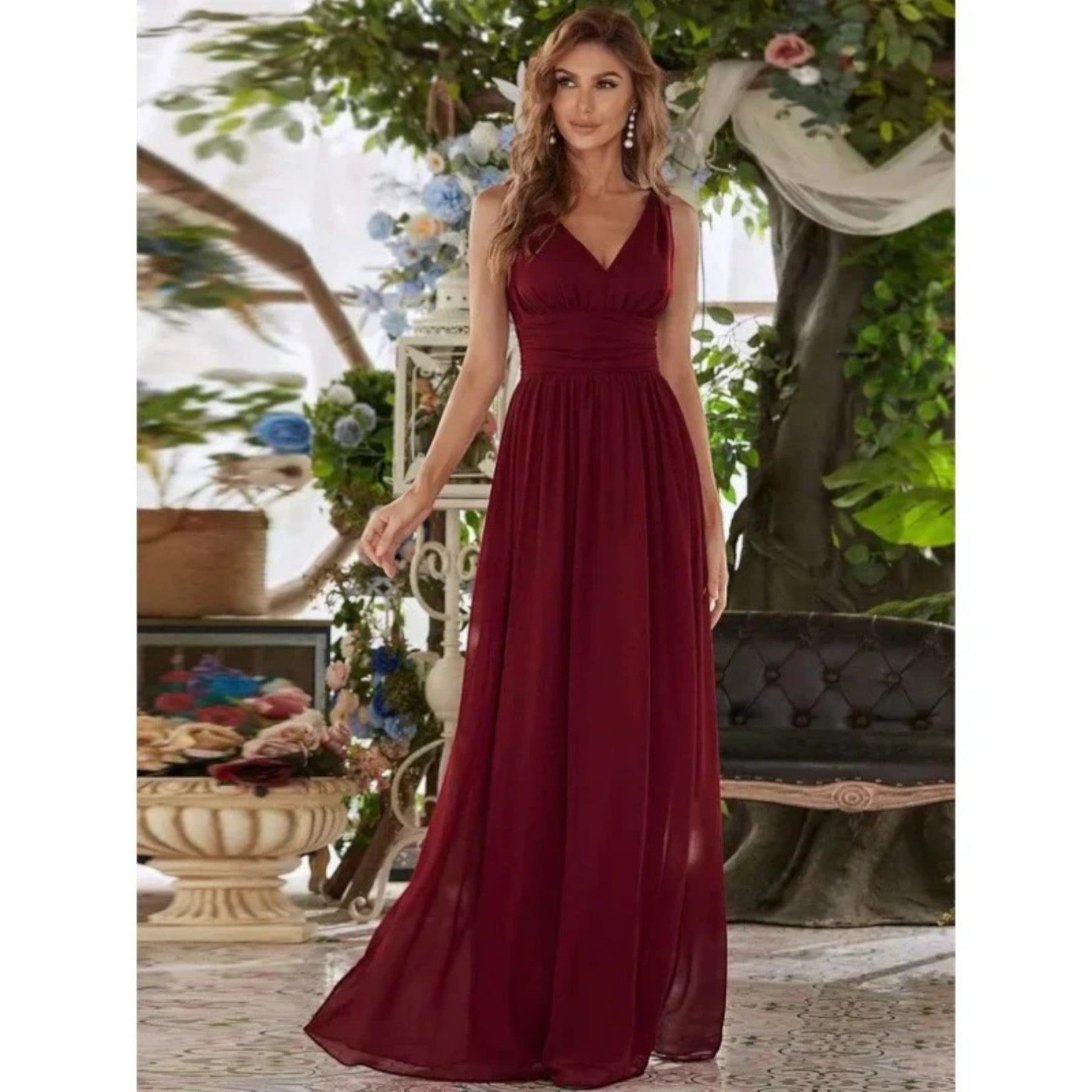 Gilda Elegant Robe with V Neckline – Refinement and Women in Every Special Occasion