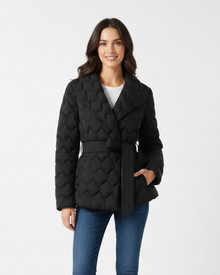 Ariane Short Quilted Jacket for Women – Chic Puffer Coat with Belt & Elegant 3D Pattern
