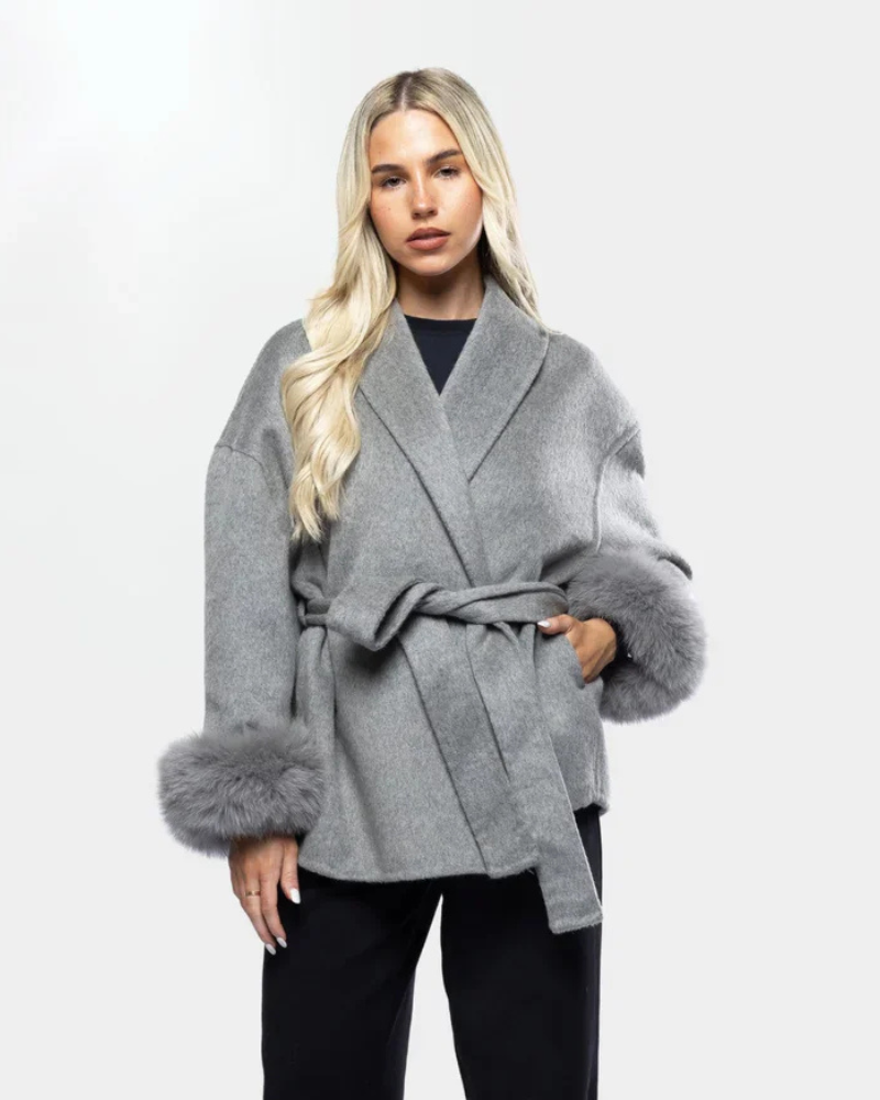Livia Women's Luxury Coat – Elegant Winter Jacket with Faux Fur Sleeves & Belt