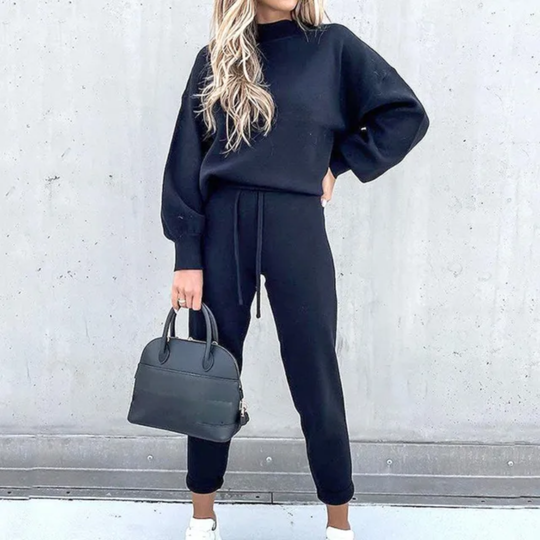 Jane Tracksuit Women – Comfortable & Chic Set in Soft Breathable Fabric