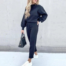 Jane Tracksuit Women – Comfortable & Chic Set in Soft Breathable Fabric