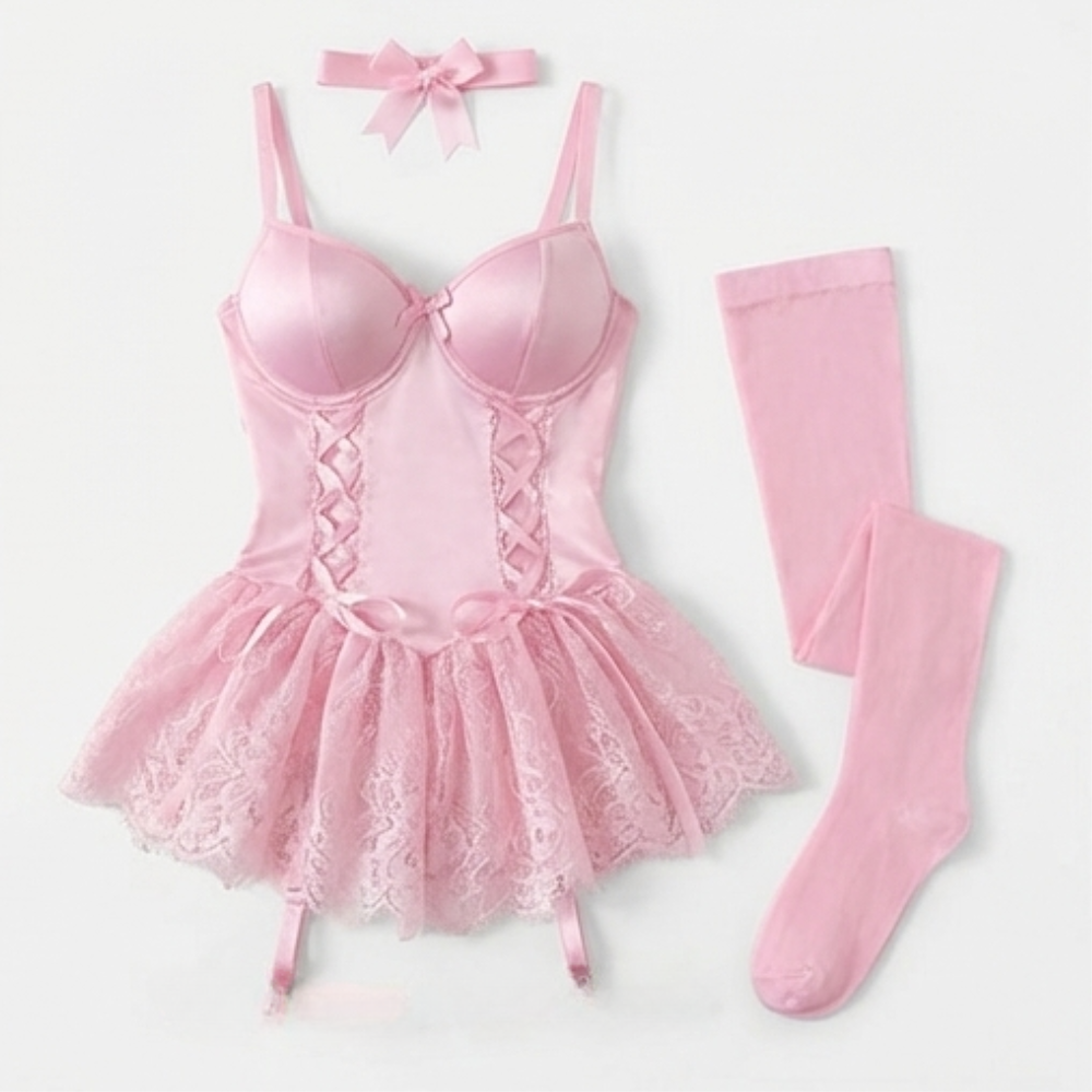 Rosalure – Floral Lace Babydoll Set with Garter Stockings