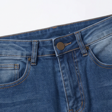 Veluna – Curve-Flattering Frayed Hem Denim Skirt