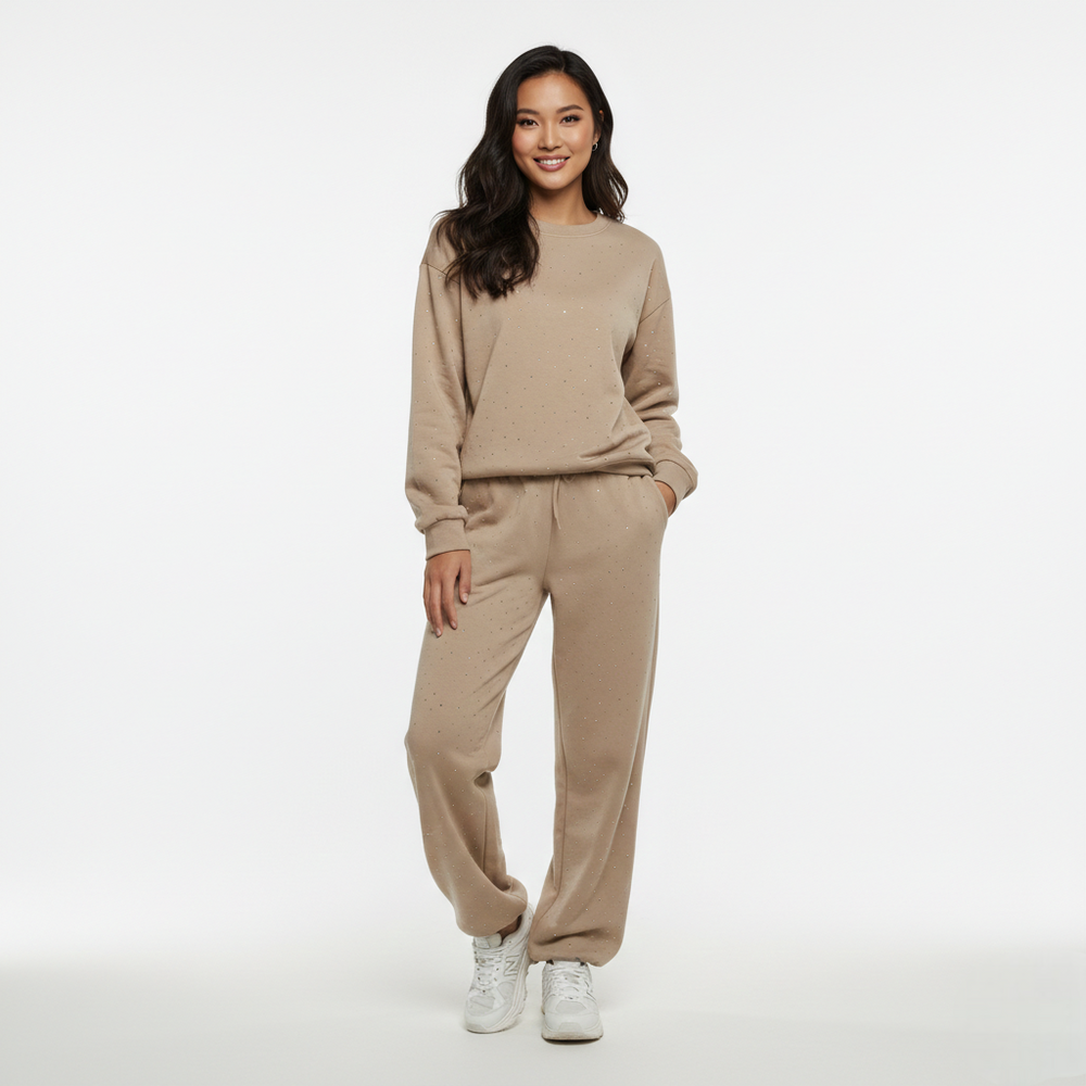 Kira Women's Loungewear Set – Chic Comfort Set with Elegant Glitter Details