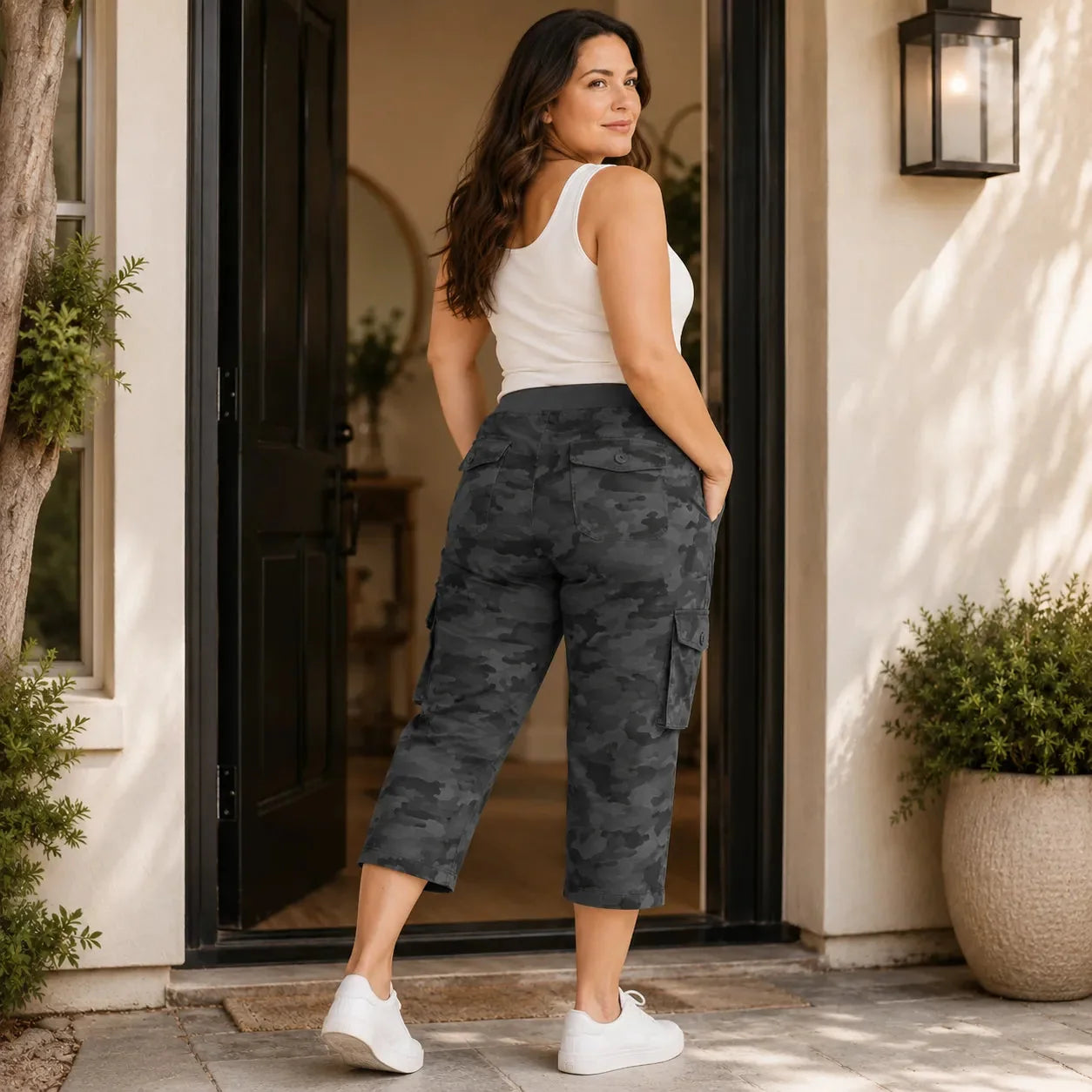 Wearwell – Stretchy Cargo Capris with Drawstring Waist and Multiple Pockets