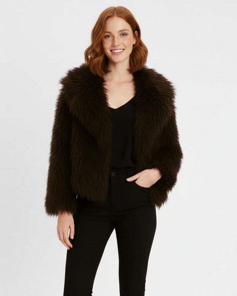 Melody Short Jacket for Women in Imitation Fur – Generous Volume & Bold Fashion Style