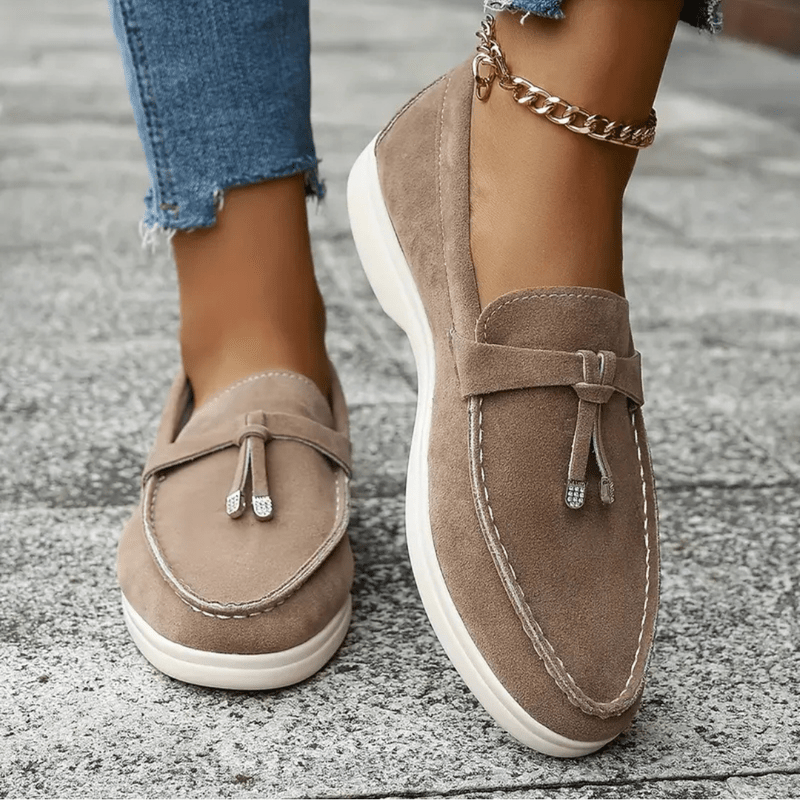Jette Slip-On Women's Mules – Trendy Buckle Mules Without Heel & Comfortable Sole